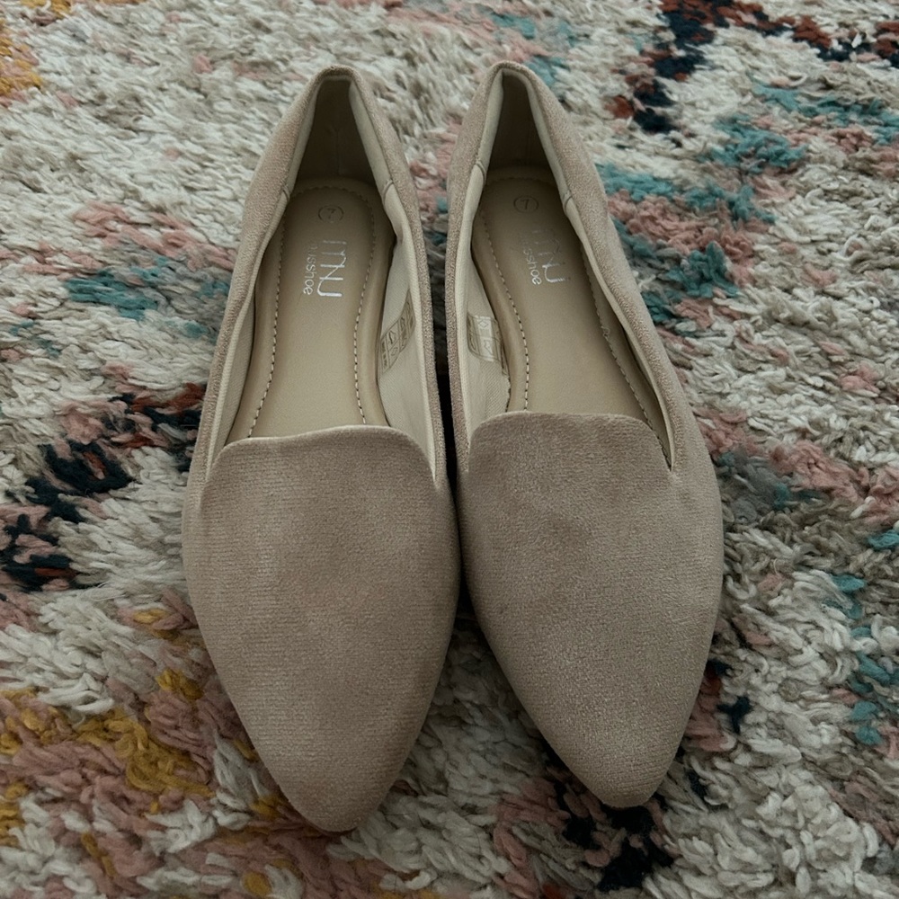 Nude Flats
